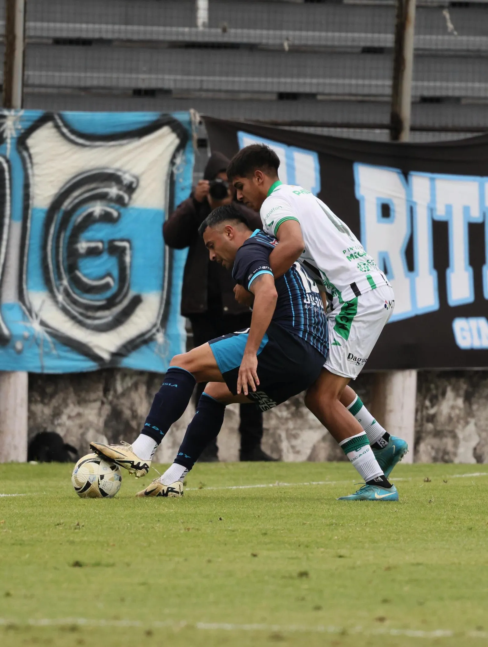 Nueva Chicago busca hacerse fuerte en Mataderos ante Gimnasia de Jujuy